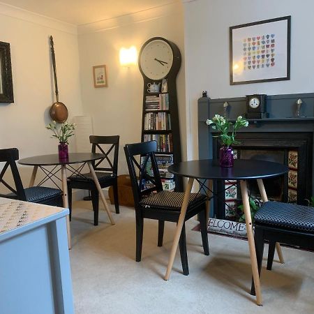 Studley  Sunshine Cottage מראה חיצוני תמונה