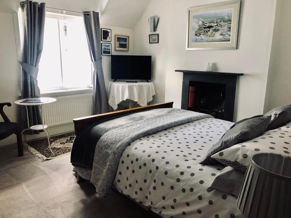 Studley  Sunshine Cottage מראה חיצוני תמונה